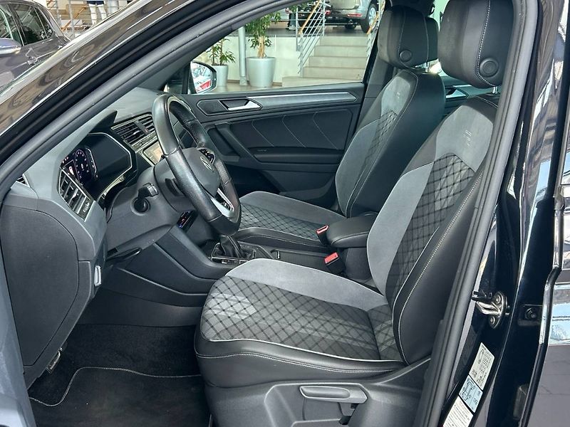 Volkswagen Tiguan (2021) 1.5 TSI 7DSG R-Line - fotka 27 z 35