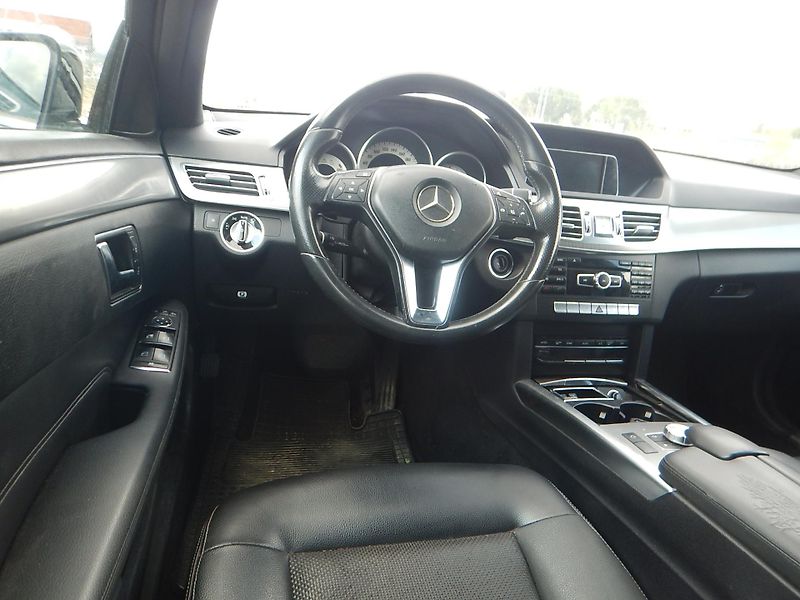 Mercedes-Benz Třídy E E 220 CDI, DIGIKLIMA, TAŽNÉ - fotka 11 z 25