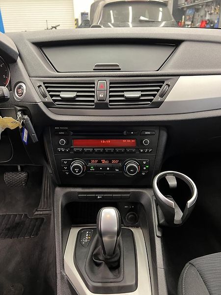 BMW X1 2.0D 18D 105 kW - fotka 11 z 18