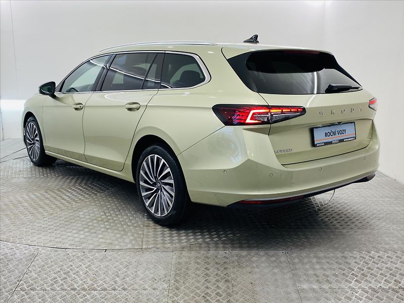 Škoda Superb 2,0 TDI DSG 110 kW L&K - fotka 26 z 27