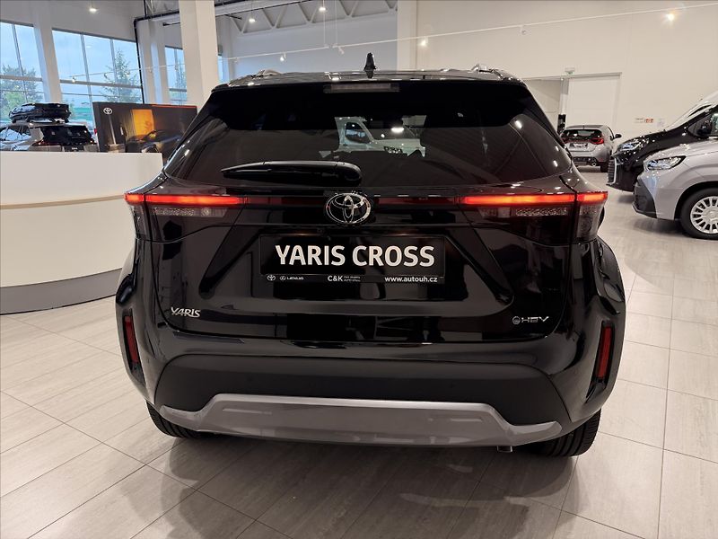 Toyota Yaris Cross (2026) 1,5 Executive monotone  (130k) - fotka 4 z 11