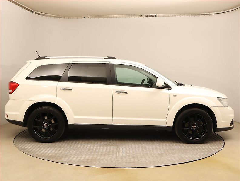 Fiat Freemont (2015) 2.0 MultiJet, 4X4, Automat - fotka 6 z 21
