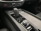 Volvo XC60 B5 AWD R-DESIGN AUT CZ - náhled 27