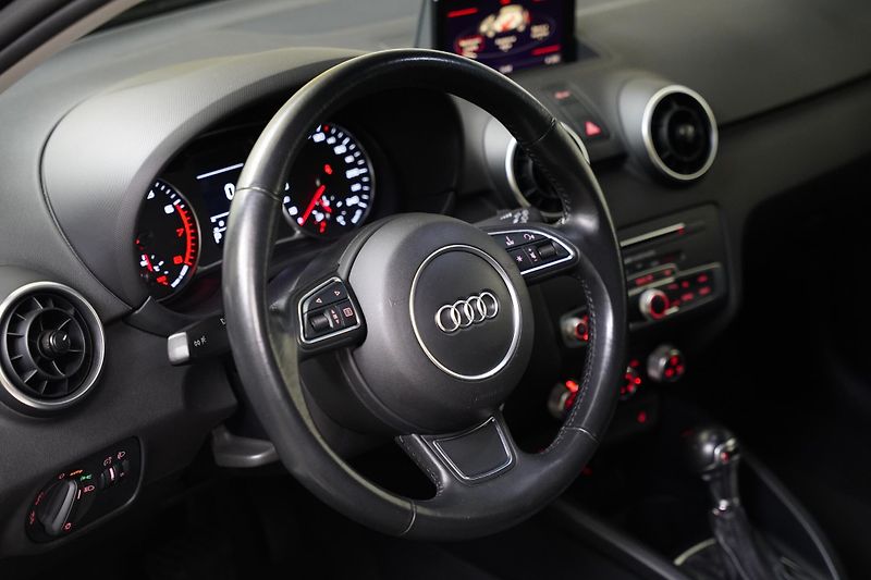 Audi A1 - fotka 14 z 24
