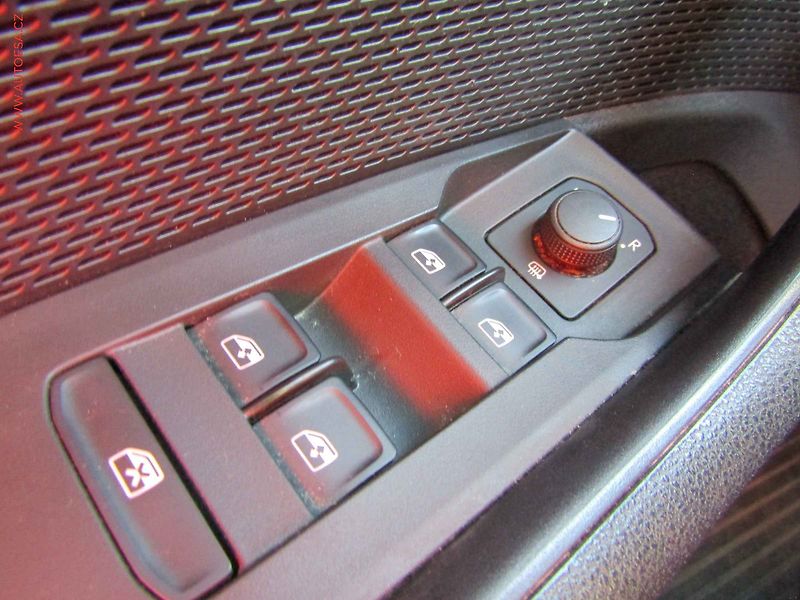 Škoda Octavia (2020) 1.5TSi, LED, aut.klima - fotka 15 z 19
