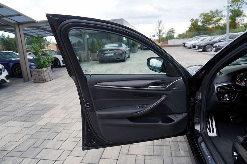 BMW Řada 5 540i xDrive/Lasery,HUD/335PS - fotka 14 z 45
