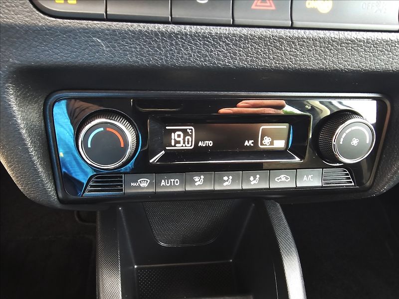 Škoda Fabia III 1,0 TSi 70KW Drive - fotka 24 z 44