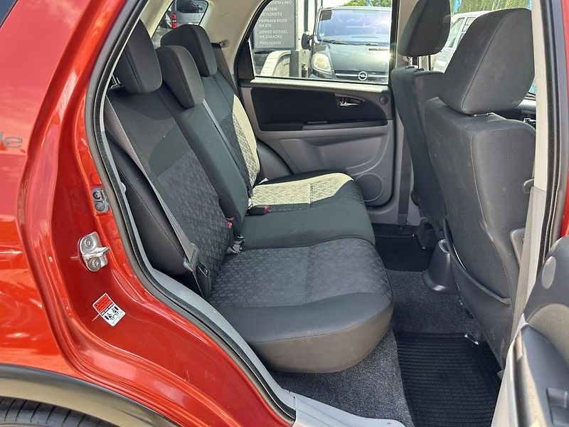 Suzuki SX4 1.6i 88kW serviska - fotka 17 z 21