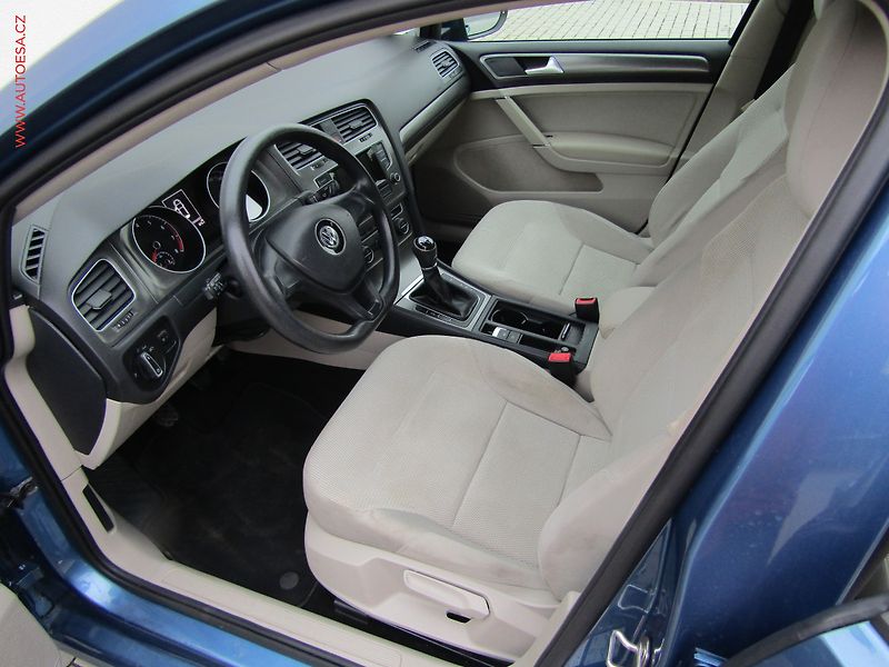 Volkswagen Golf (2013) 1.2 TSi, AC, park.asist - fotka 9 z 16