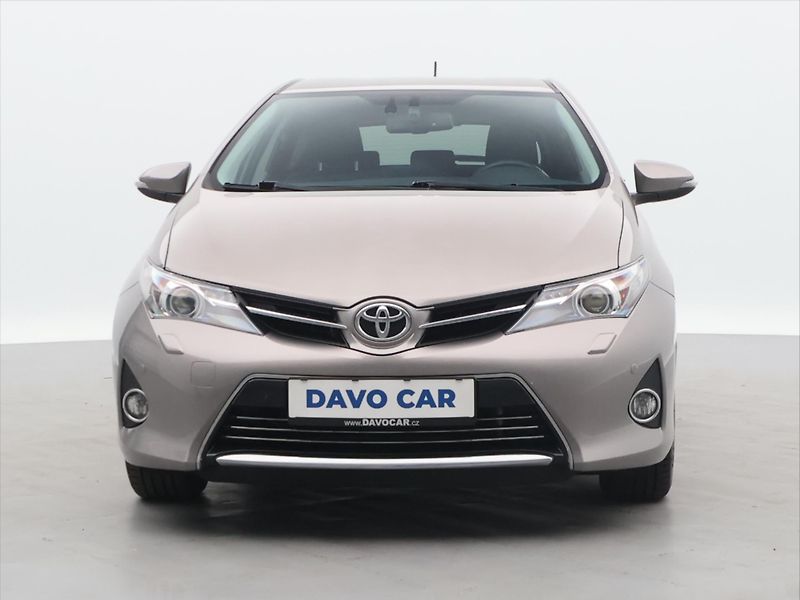 Toyota Auris 1,6 97kW CZ Style Valvematic - fotka 2 z 31