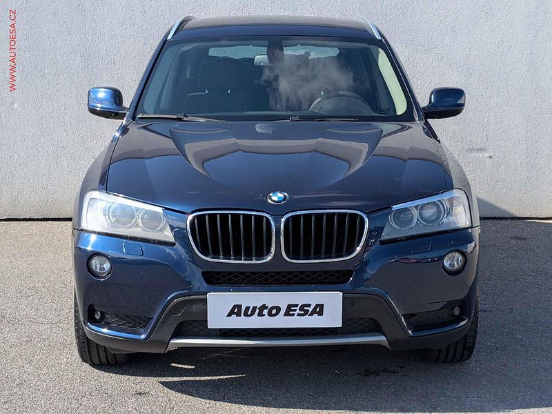 BMW X3 (2011) 2.0d xD, 2.maj, AT, navi - fotka 2 z 17