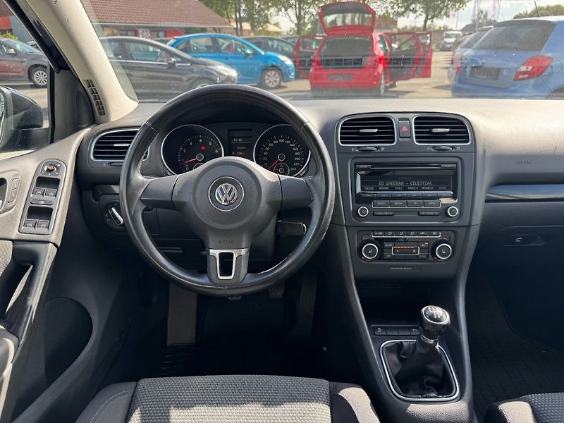 Volkswagen Golf (2012) Comfortline 1.2 TSI 63kW - fotka 18 z 32