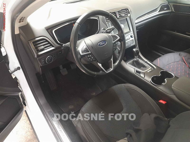 Ford Mondeo (2019) 1.5T - fotka 3 z 3