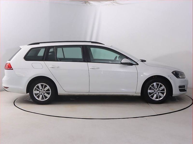 Volkswagen Golf (2016) 1.6 TDI, 4X4, Serv.kniha - fotka 6 z 18