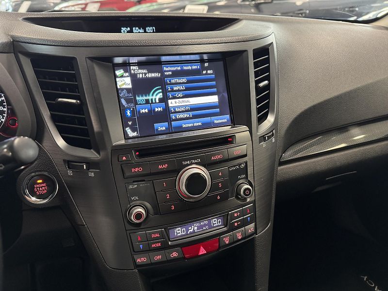 Subaru Legacy kombi 2.0D Sport, 6MT, CZ - fotka 27 z 51