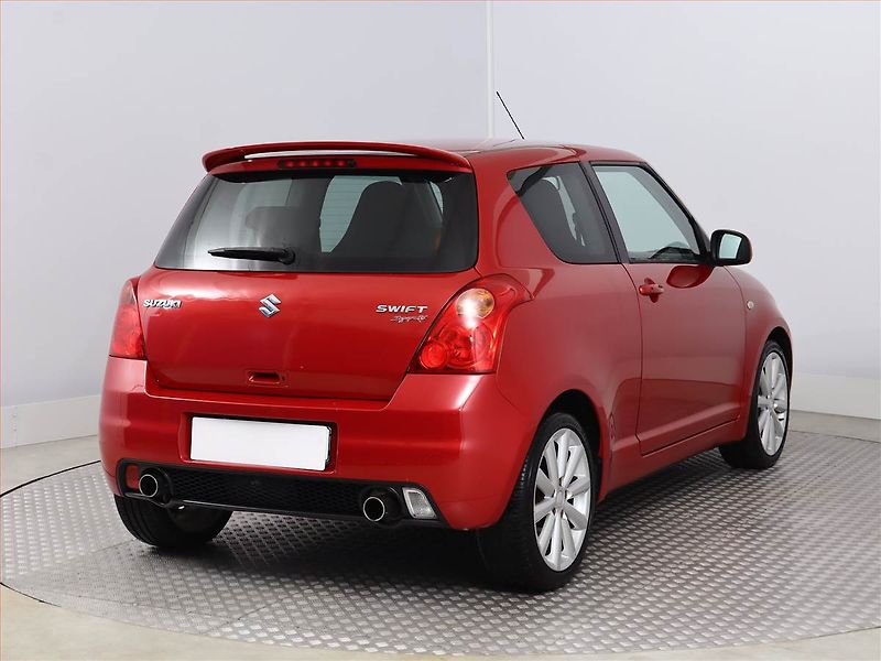 Suzuki Swift (2009) 1.6 Sport, Vyhř. sedaček - fotka 5 z 13