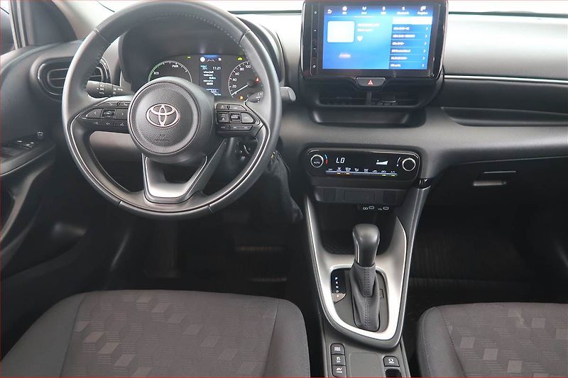 Toyota Yaris (2024) 1.5 VVT-i Hybrid - fotka 7 z 19