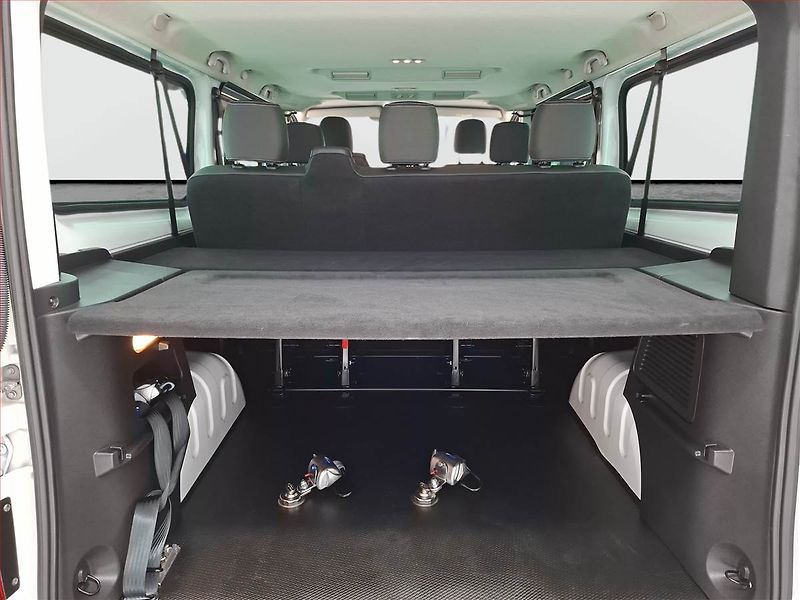 Renault Trafic (2025) 2.0 Blue dCi, Combi, 8 míst - fotka 14 z 21