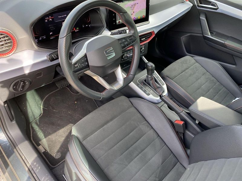 Seat Arona (2023) 1.0 TSI DSG FR - fotka 6 z 35