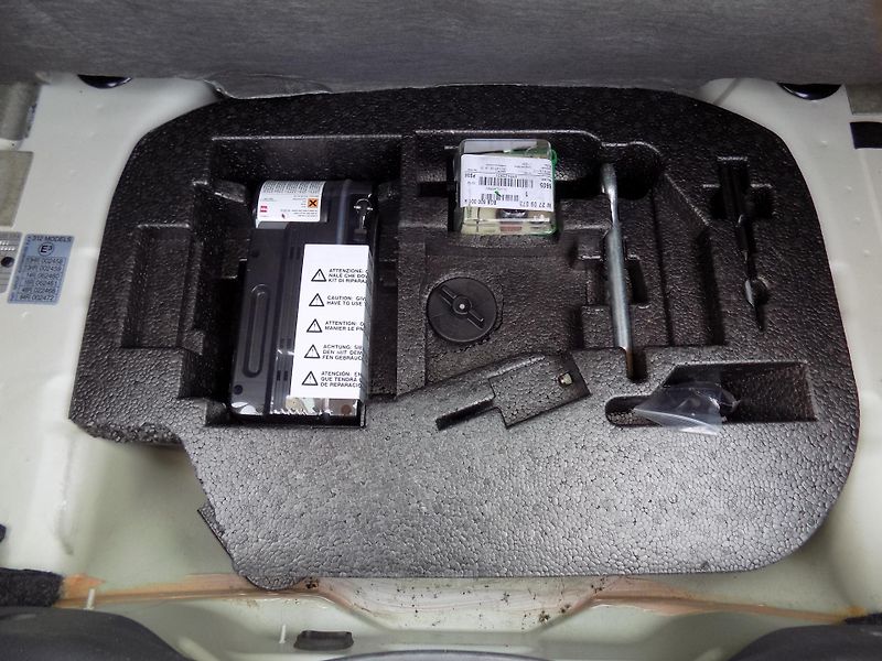 Fiat 500 1,2I 51 KW LOUNGE AUTOKLIMA - fotka 24 z 42
