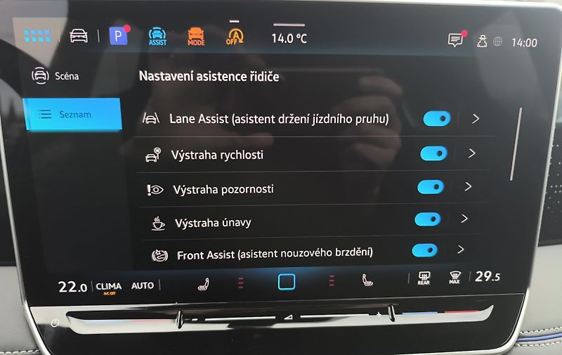 Volkswagen Tiguan R-Line 1,5 eTSI 110 kW mHEV - fotka 15 z 23