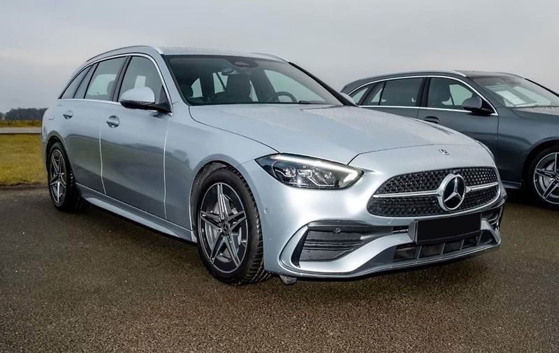 Mercedes-Benz Třídy C 220d AMG LED Distro Ambient - fotka 3 z 12