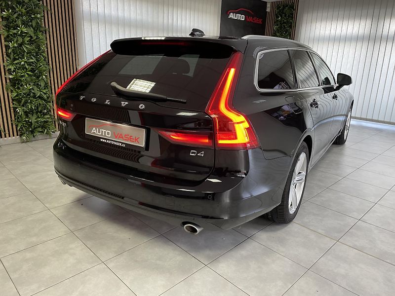 Volvo V90 2.0 D4 MOMENTUM SERVISKA - fotka 6 z 29