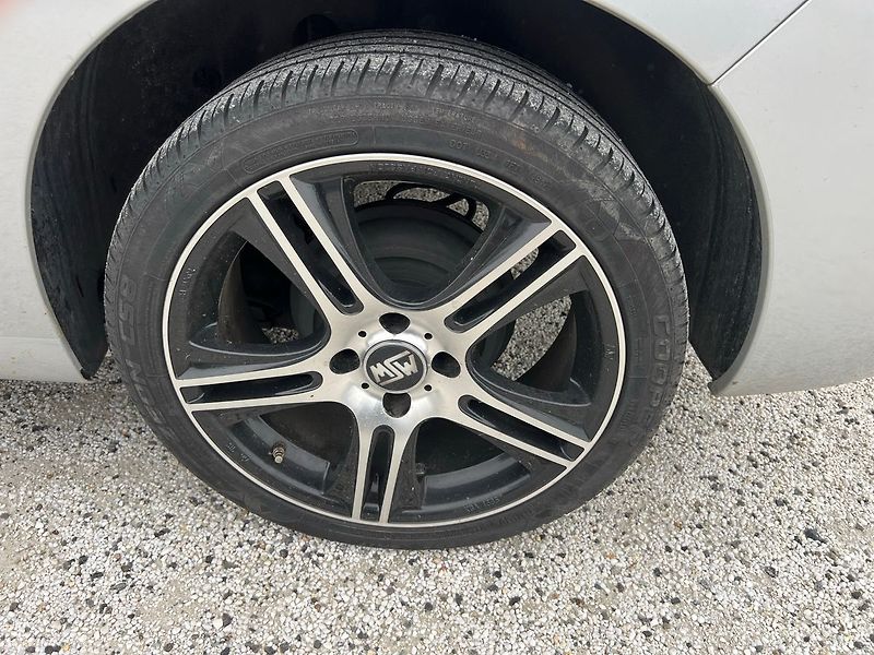Peugeot 207 1.4 16V - fotka 12 z 14