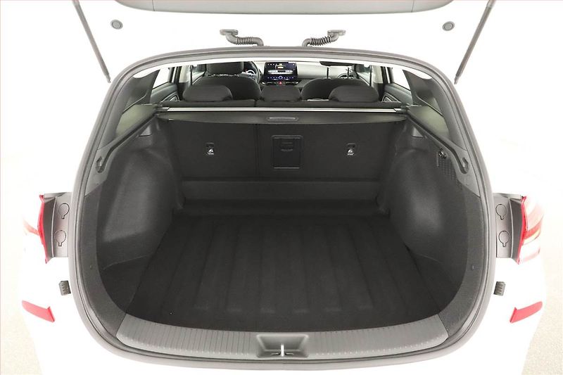 Hyundai i30 (2025) 1.0 T-GDI, Style, FullLed - fotka 11 z 15