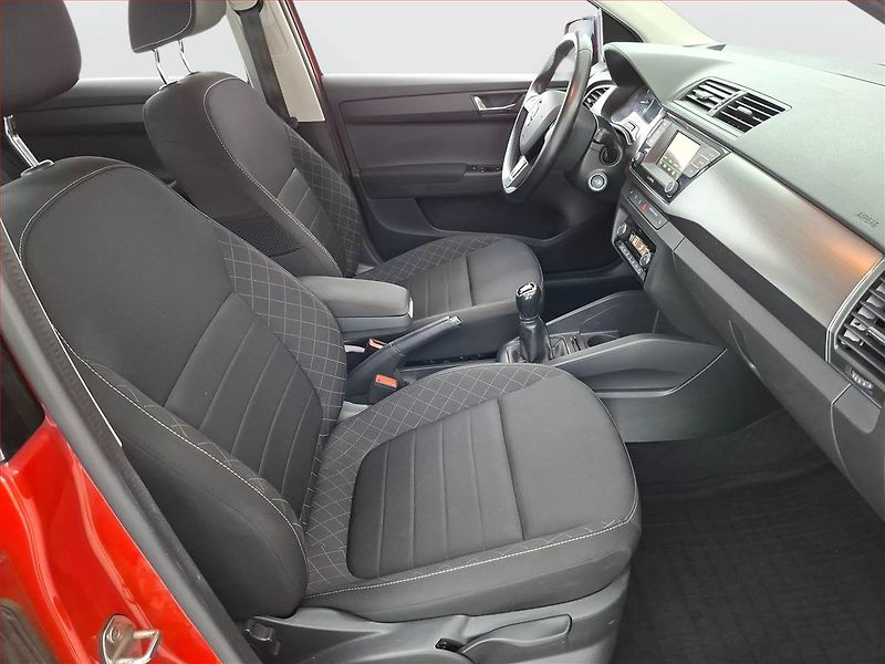 Škoda Fabia (2018) 1.0 TSI, Tempomat - fotka 9 z 15