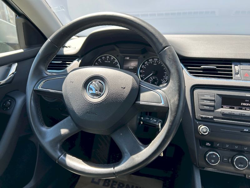 Škoda Octavia (2013) Ambition Plus 1.6 TDI 77 kW - fotka 10 z 24