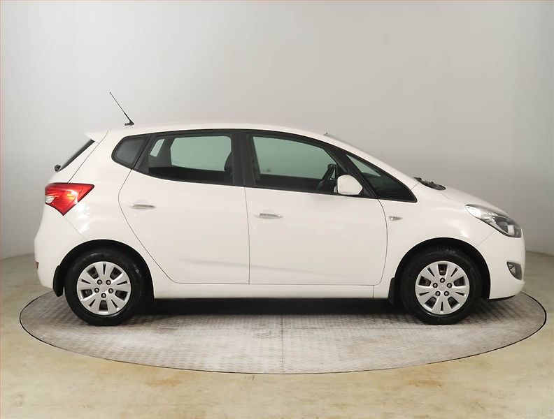 Hyundai ix20 (2013) 1.4 CVVT, Serv.kniha - fotka 6 z 15