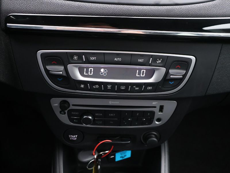 Renault Fluence 1,5 dCi 81kW Privilege CZ 1.ma - fotka 23 z 33
