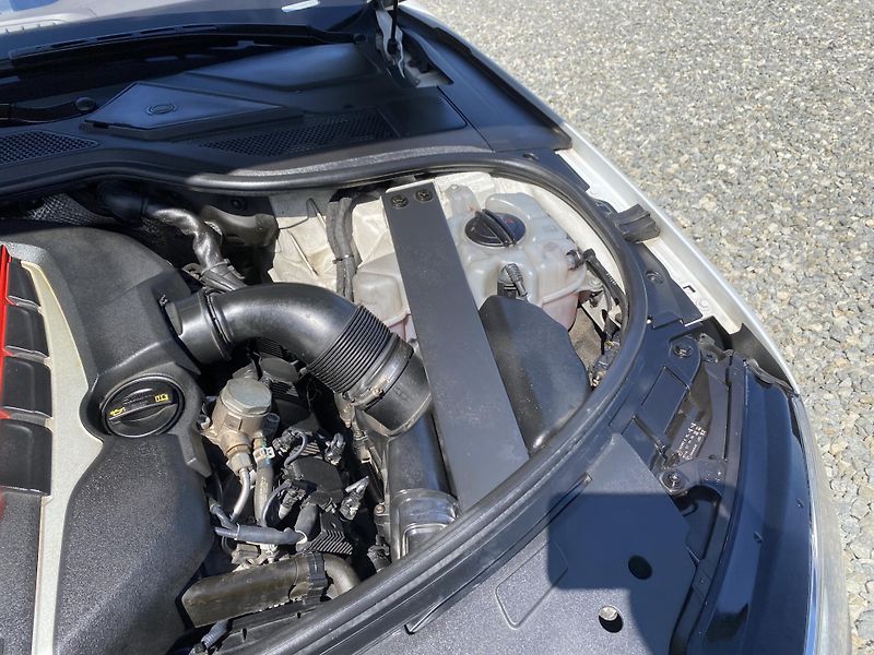 Audi A8 S8 4.0i V8 520PS CZ DPH EXTRA! - fotka 90 z 176