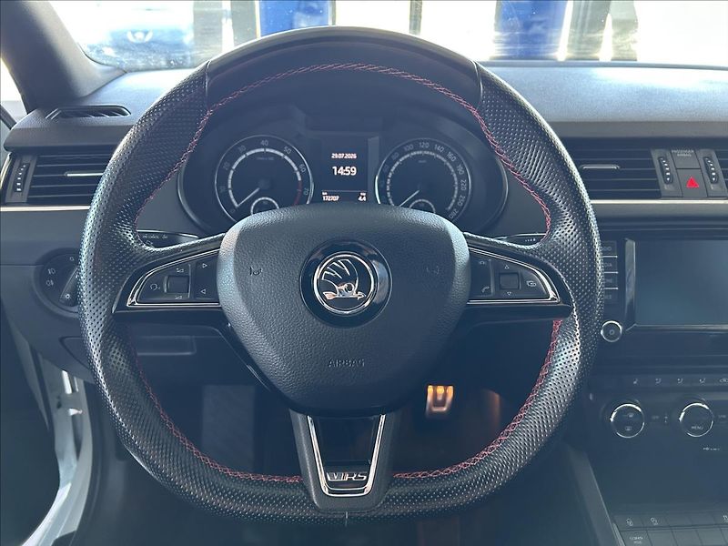 Škoda Octavia 2,0   TSI,RS,CHALLENGE,1.MAJIT - fotka 15 z 32