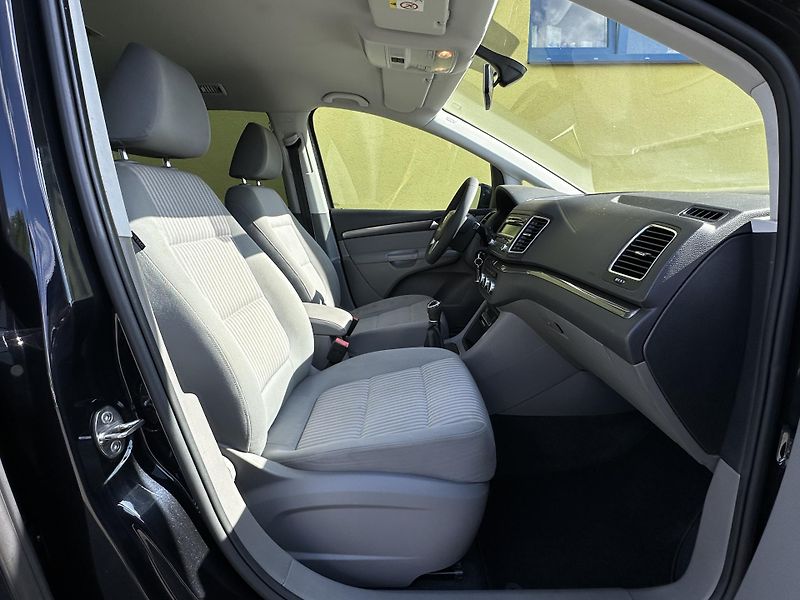 Seat Alhambra (2014) 2.0TDI/103kW * 7.Míst * 2.Maj  - fotka 16 z 35