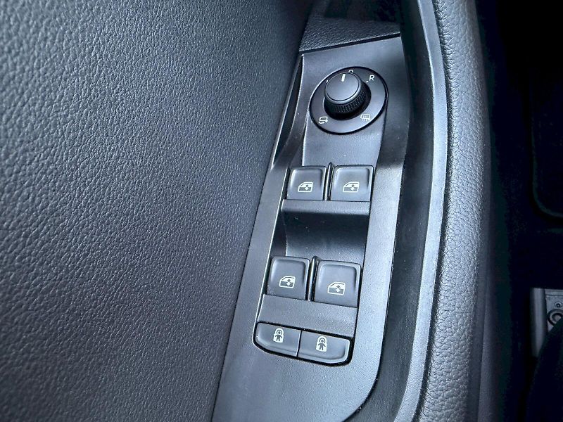 Škoda Superb (2023) 2.0 TDI 110kW Comfort Plus - fotka 10 z 35