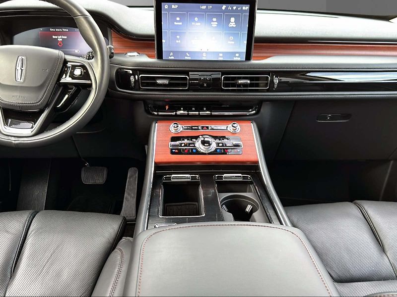 Lincoln Aviator (2024) - fotka 27 z 38