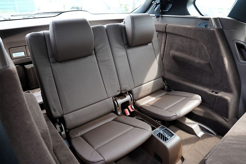 BMW X5 4.0d xDrive/kůže/7míst/55.000k - fotka 36 z 44