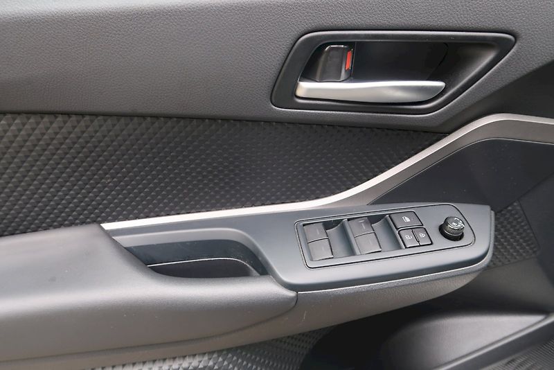 Toyota C-HR (2022) 1,8 Hybrid 90kW e-CVT Comfort - fotka 20 z 34