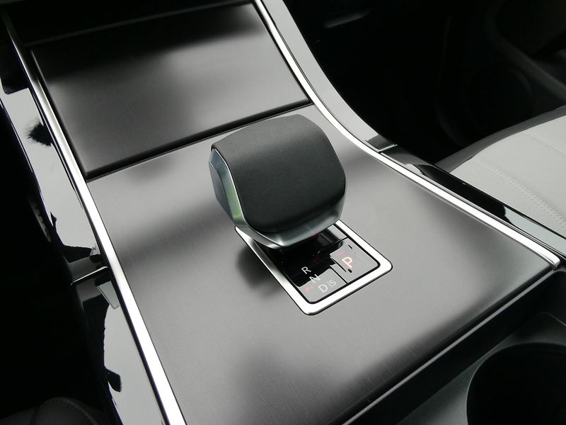 Land Rover Range Rover Evoque 2,0 Dynamic SE D165 aut.4x4 - fotka 30 z 39