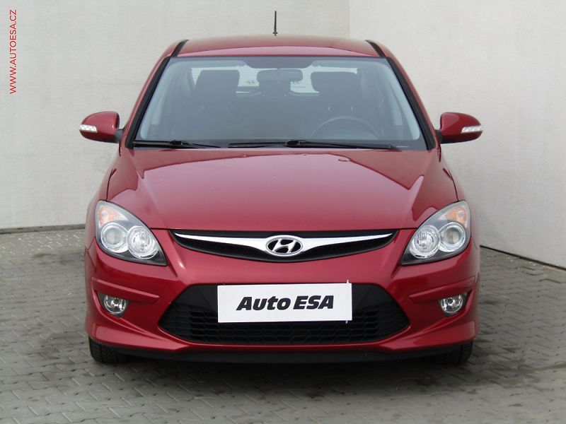 Hyundai i30 (2010) 1.4 i - fotka 2 z 3