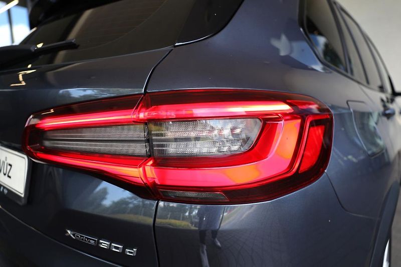 BMW X5 xDrive30d - fotka 27 z 27