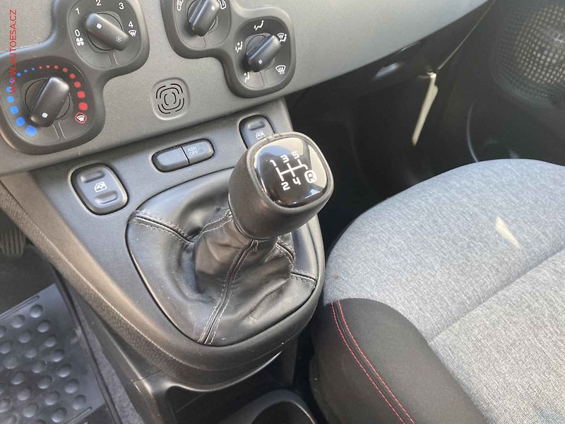 Fiat Panda (2019) 1.2 i VAN 2.místa, Klima - fotka 12 z 12