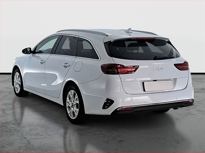 Kia Ceed (2022) 1.5 T-GDI, Automat, Serv.kniha - fotka 4 z 21