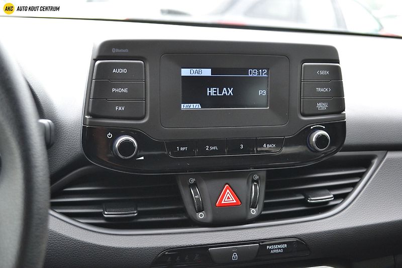 Hyundai i30 22 HB 1,5I MT START PLUS - fotka 23 z 45