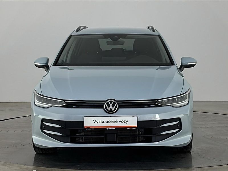 Volkswagen Golf Life DSG - fotka 4 z 29