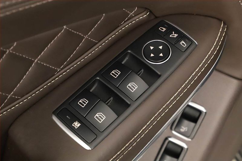 Mercedes-Benz GLS (2019) 500 4MATIC - fotka 11 z 20
