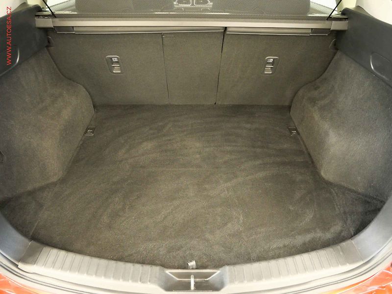 Mazda CX-5 (2017) 2.0 i, 1.maj,ČR, Bixen, TZ - fotka 7 z 19
