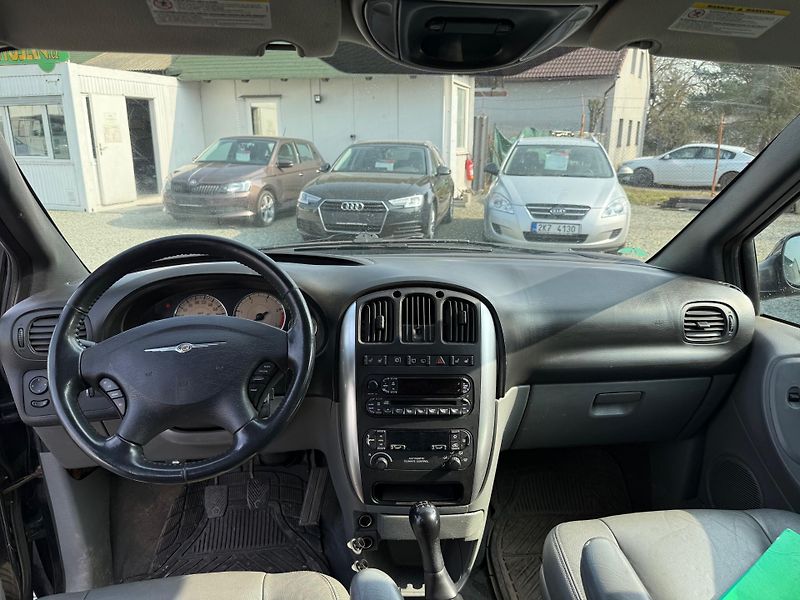 Chrysler Grand Voyager 2.5 CRD - fotka 6 z 12